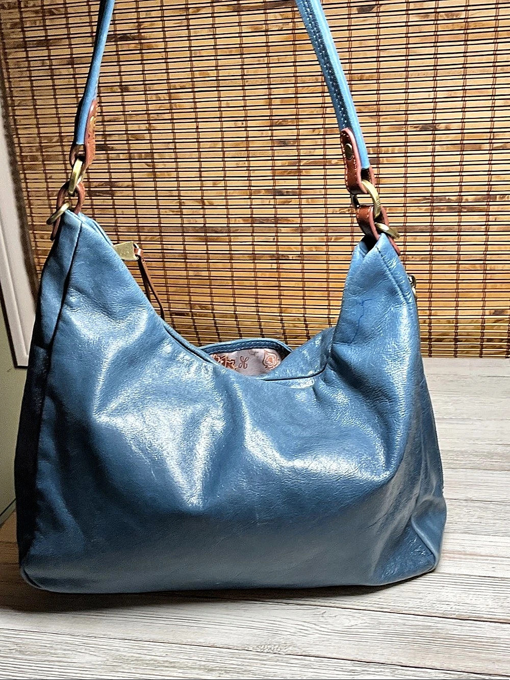 HOBO Delilah blue leather sholder bag EUC - Picture 3 of 10